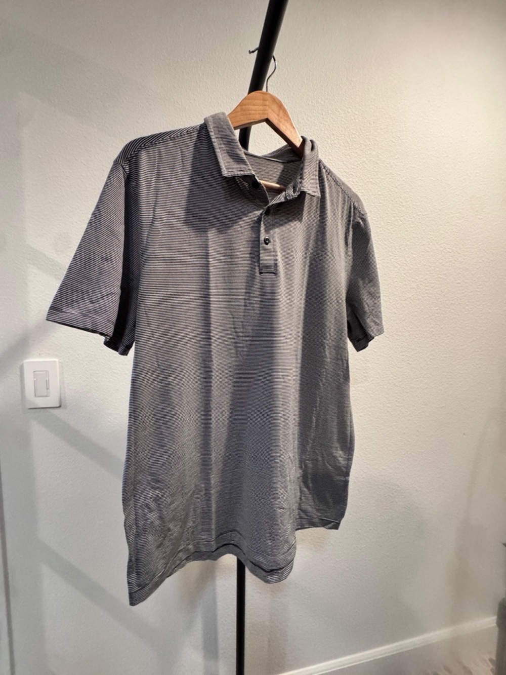 lululemon athletica Men's Heather Gray Polo in poly bag